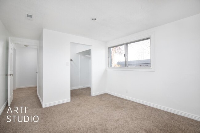Building Photo - 457 N 750 E
