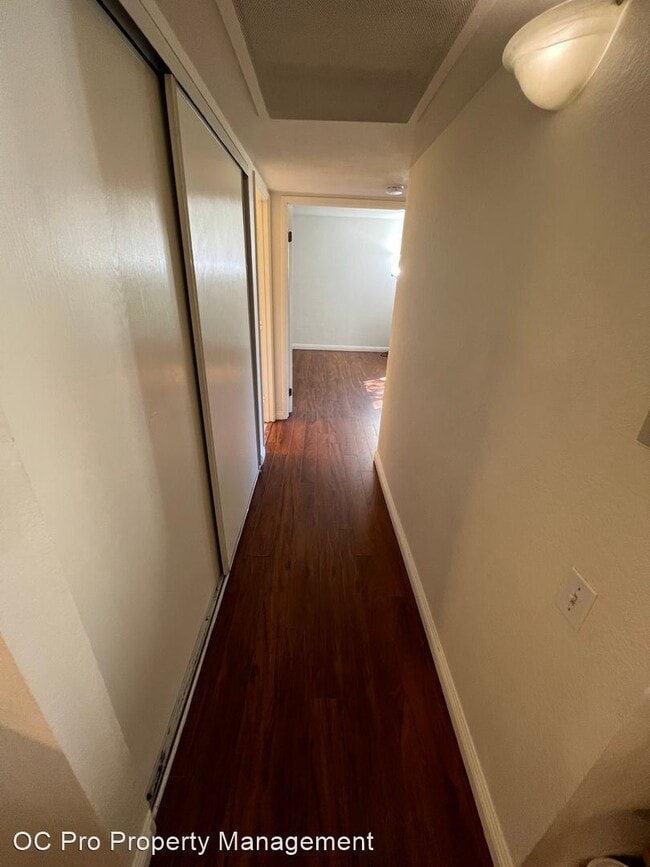 Building Photo - 2 br, 1 bath House - 21951 Rimhurst Drive ...