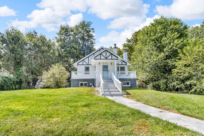 Primary Photo - 17 N 1st St