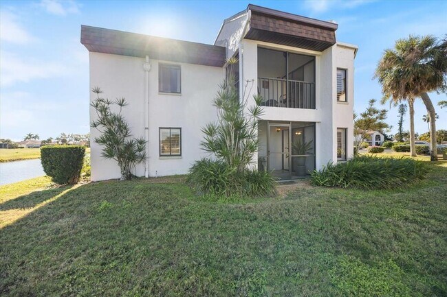 Building Photo - 822 Capri Isles Blvd