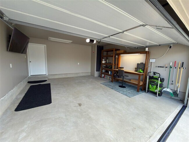 Building Photo - 300 Belmont Pl