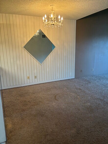 Dining area - 1902 Grand Bahama Dr E