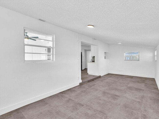 Building Photo - 6661 Meade St