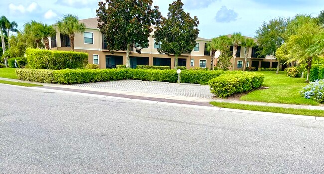 Building Photo - 7230 Hamilton Rd