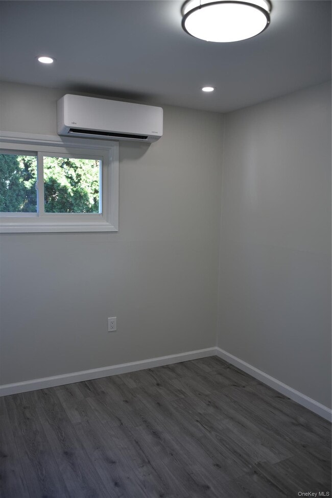 Building Photo - 55 Acre Ln