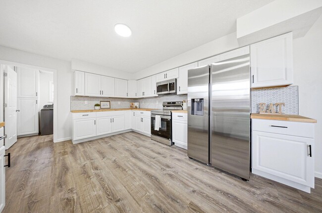 Building Photo - 103 Valleyview Dr