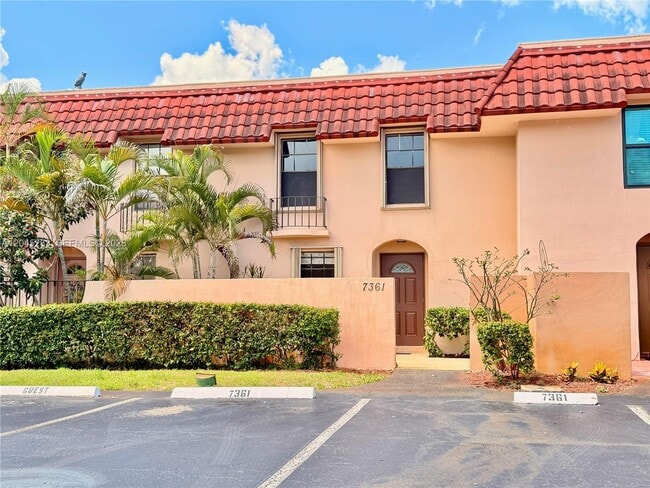 Building Photo - 7361 SW 26th Ct