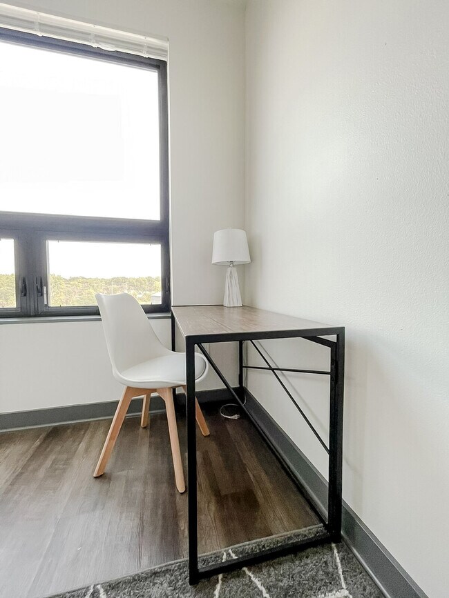 Building Photo - 1261 8th St