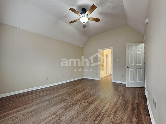 Building Photo - 6556 Brickmont Rd