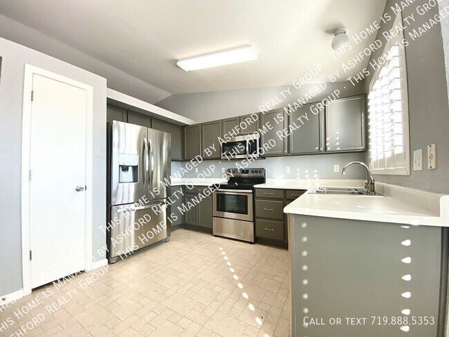Building Photo - 5719 Ansel Dr