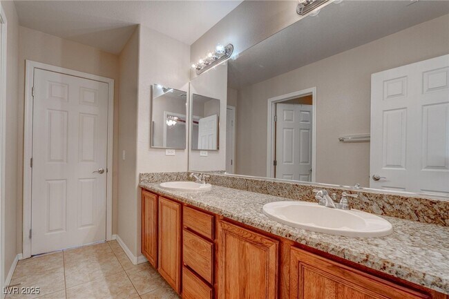 Building Photo - 953 Tafalla Ct