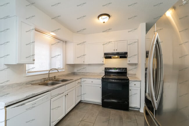 Building Photo - 11809 Armitage Dr