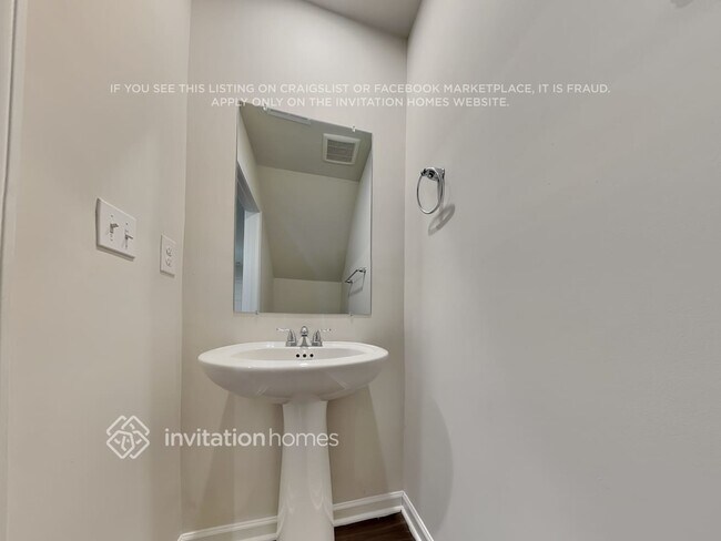 Building Photo - 5125 Spring Breeze Blvd