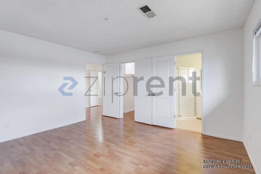 Building Photo - 966 Borden Villa Dr