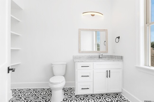 Building Photo - 18171 Vis-A-Vis Ave