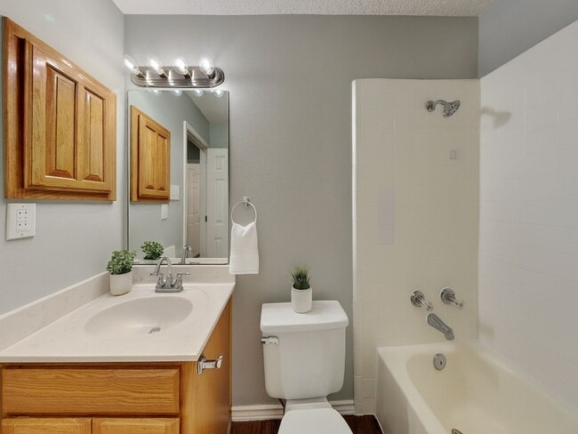 Building Photo - Newly Renovated 3-Bed, 2-Bath Home in Southwest Fort Worth – Modern Upgrades & Spacious Backyard!