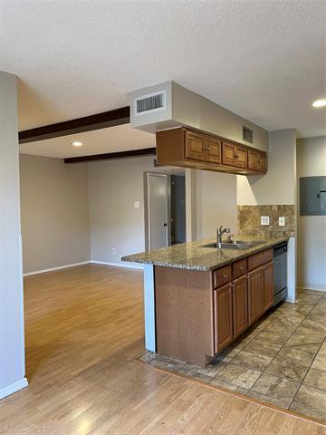 Building Photo - 424 Arborview Dr