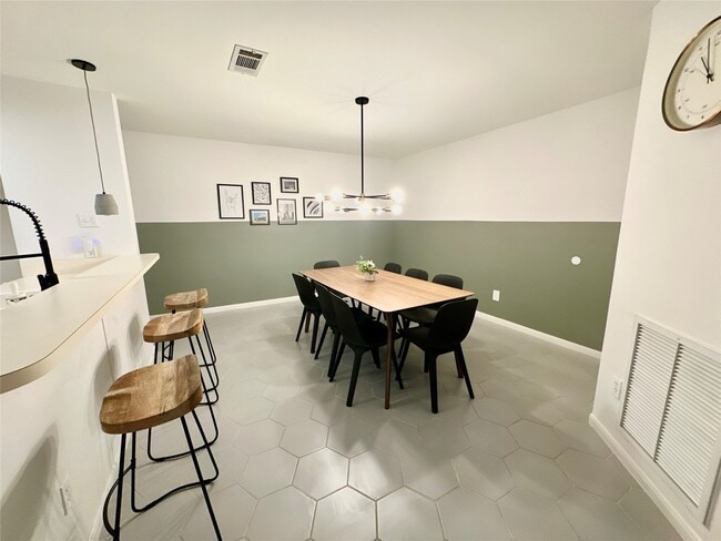 Building Photo - 2607 Rice Boulevard