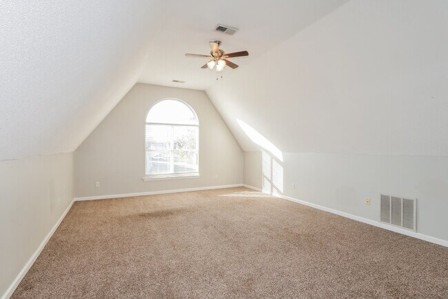 Building Photo - 13102 Braybourne Pl