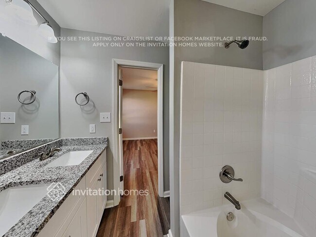 Building Photo - 9821 Stephen Thompson Ln