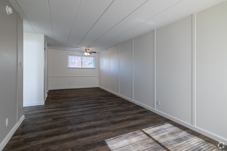 1BD, 1BA - 630SF - RENOVATED - Wyoga Place