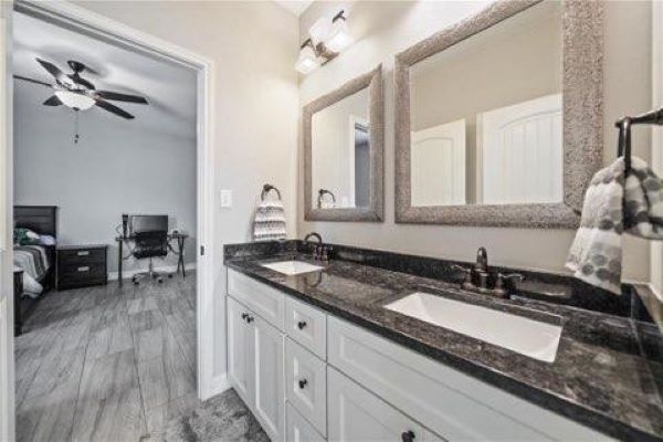 Building Photo - 3034 Oakdale Crossing Ct
