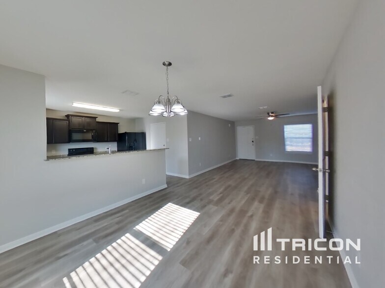 Building Photo - 6534 Fledgely Way
