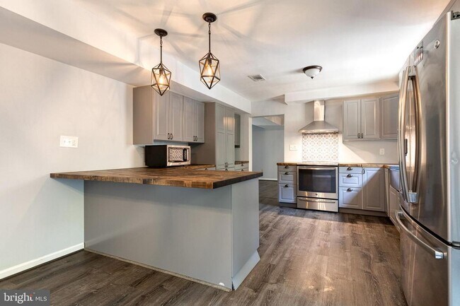 Building Photo - 1099 Snow Hill Ln