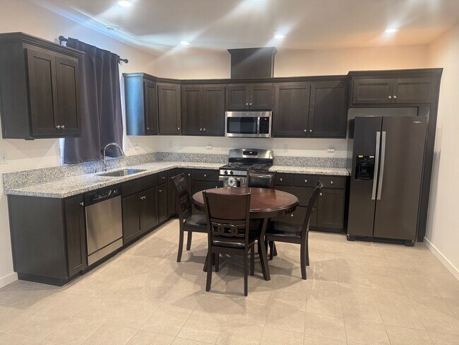 Building Photo - 1401 Jamboree Dr