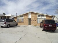 Building Photo - ALL UTILITIES INCLUDED WITH RENT!