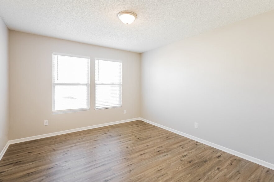 Building Photo - 8747 Hosta Way