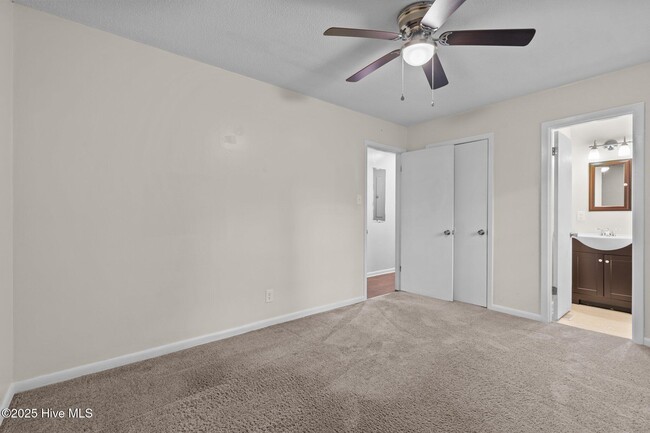 Building Photo - 5364 Silver Pine Dr