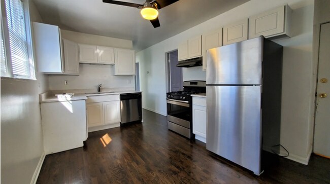 Building Photo - 3414 N Seeley Ave