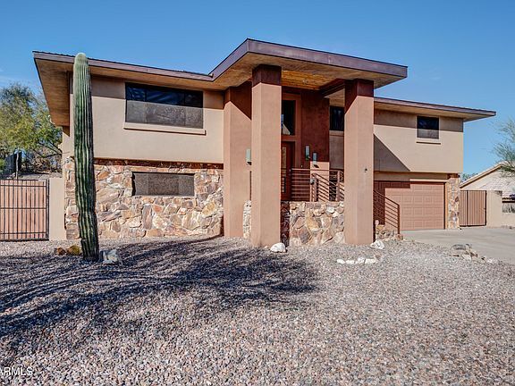 Building Photo - 15714 Chicory Dr