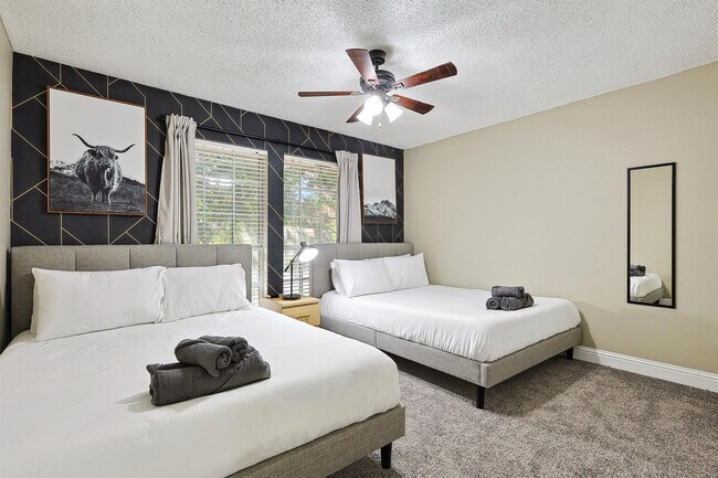 Building Photo - 967 Grand Central Pkwy