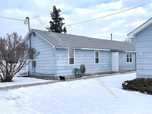 Primary Photo - 929 Mitchell St