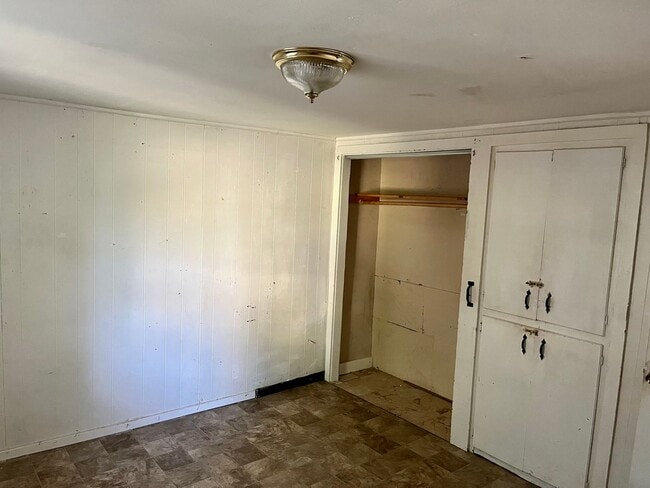 Building Photo - 32 Cross St