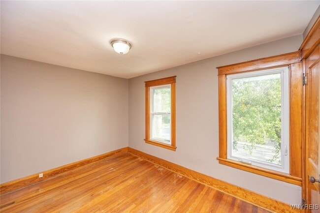 Building Photo - 1112 College Ave