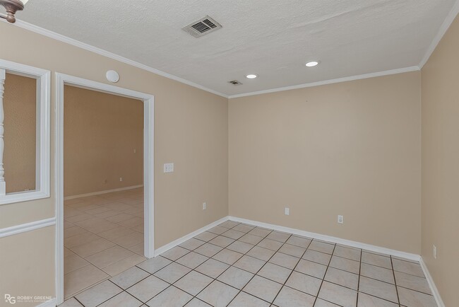 Building Photo - 2637 Brown St