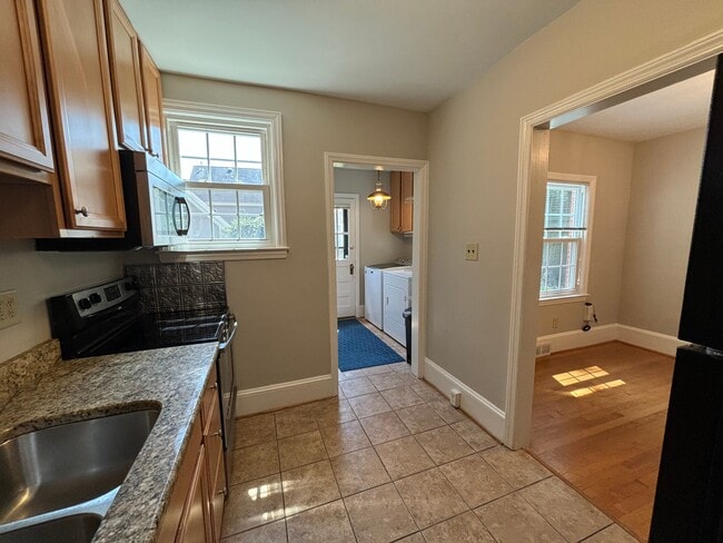 Building Photo - 3109 Clark Ave