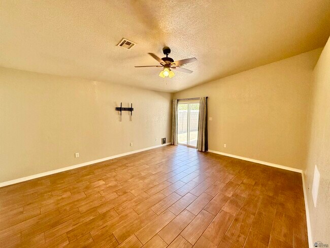 Building Photo - 4452 S Agave Ave