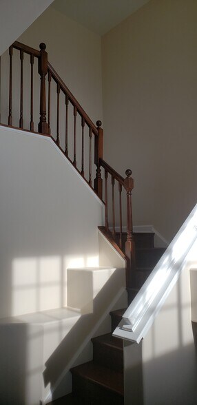 Building Photo - 9030 W Heathwood Cir