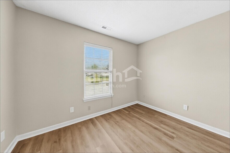 Building Photo - 9718 Treyburn Green Way