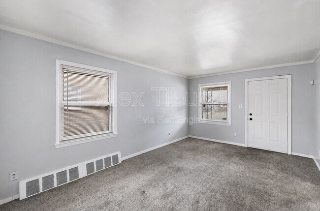 Building Photo - 6301 Lodewyck St