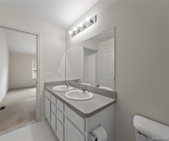 Building Photo - 5864 Willow Ridge Dr