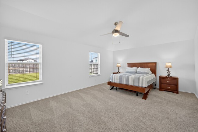 Building Photo - 7411 Canyon Chase Dr