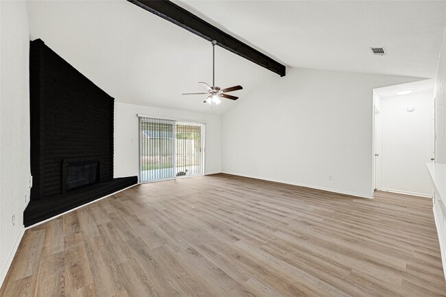 Building Photo - 10206 Sagebluff Dr