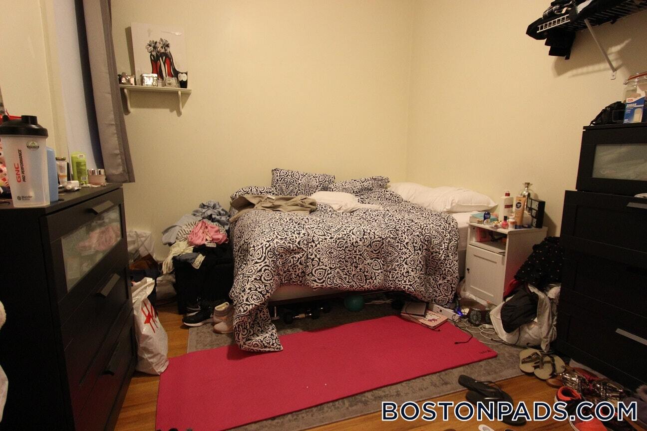 Building Photo - 616 Columbus Ave