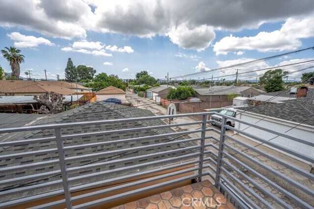 Building Photo - 6719 Vineland