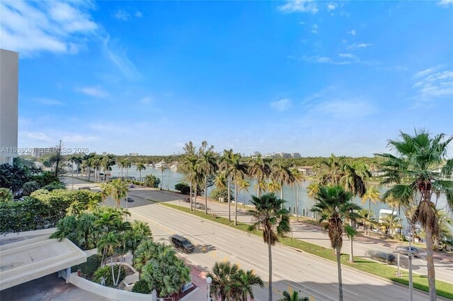 Building Photo - 5005 Collins Ave